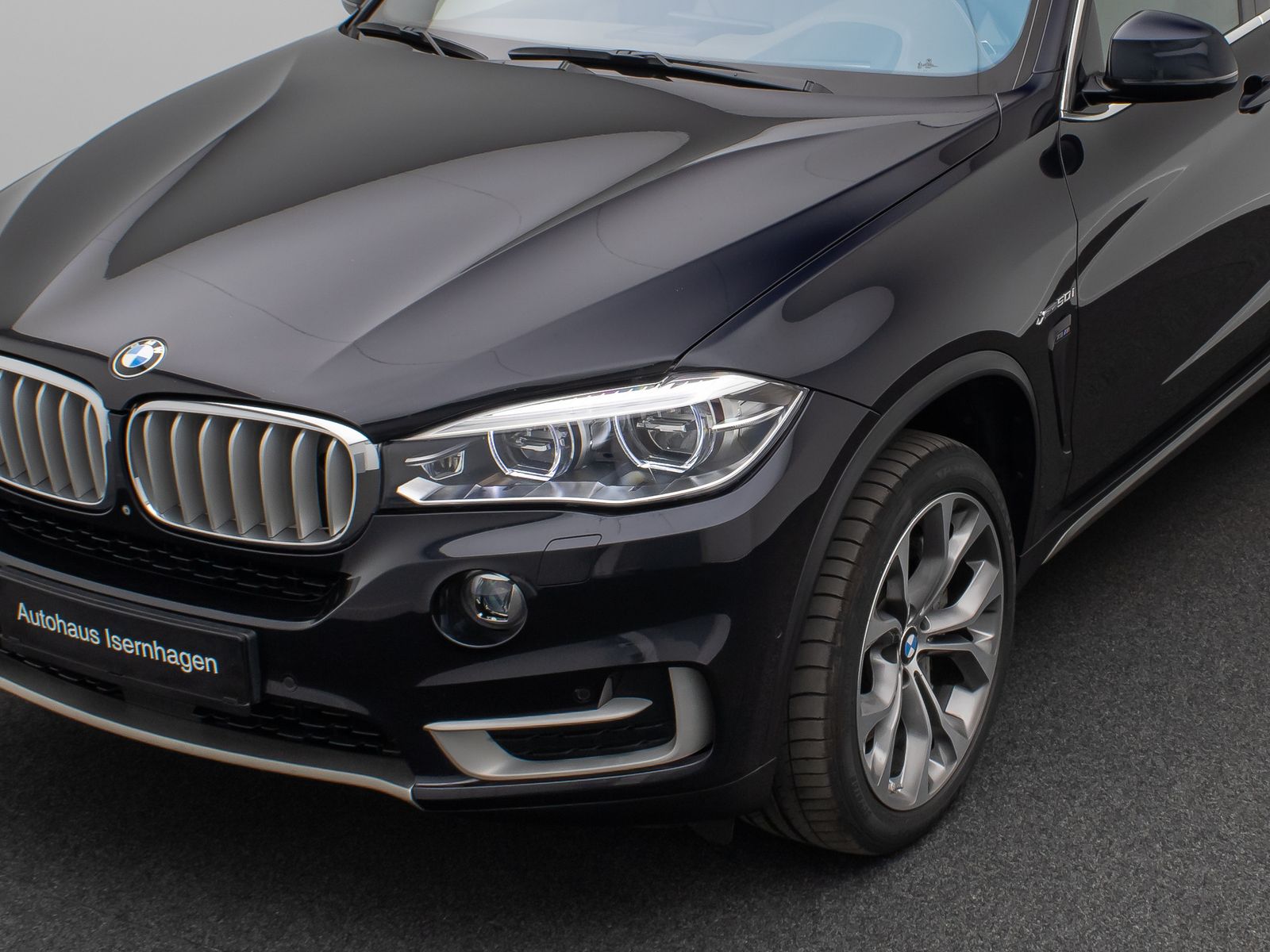 Fahrzeugabbildung BMW X5 xD50i ACC 360°Memory B&O NighVis DAB 20" Voll