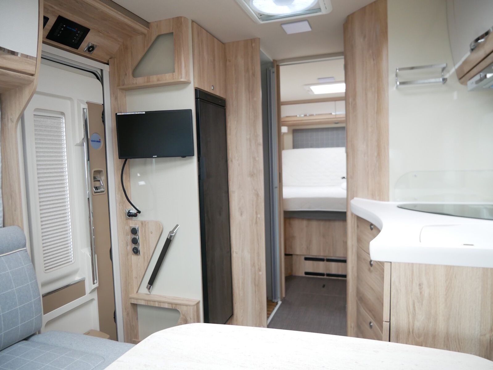 Fahrzeugabbildung Eura Mobil Profila T 726 QF Luminary -S SAT/SOLAR/VeloSlide