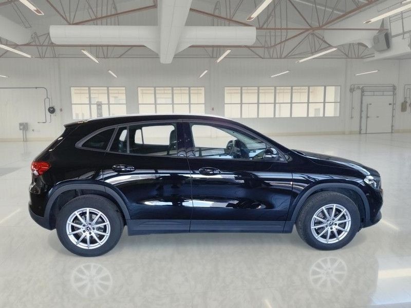 Mercedes-Benz MERCEDES-BENZ GLA 200 D AUTOMATICO BUSINESS EXTR imagem 3