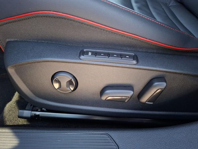 GOLF VIII GTI 2.0 TSI DSG IQ.LIGHT+AZV+CAM+HUD