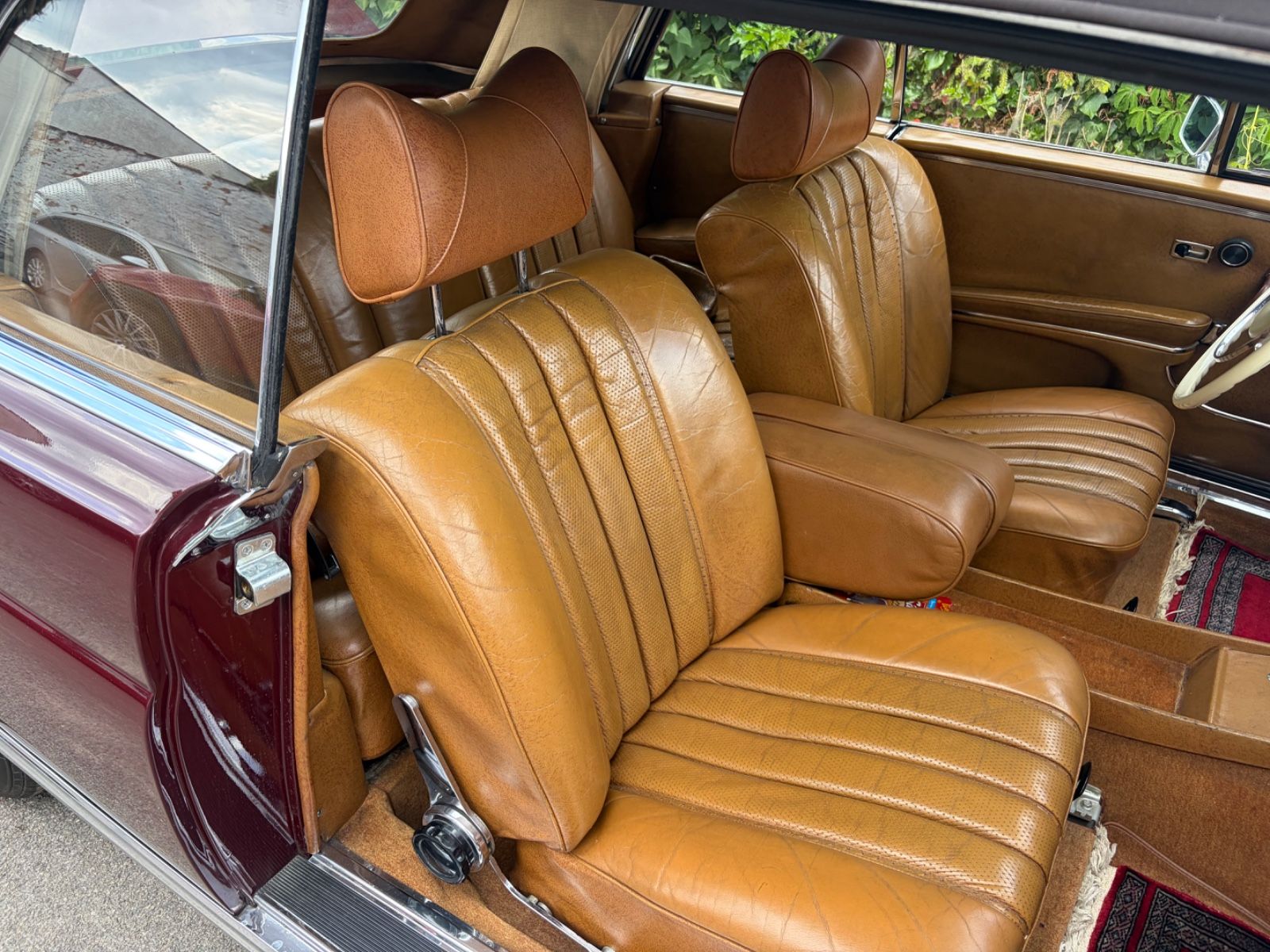MERCEDES-BENZ 280 18