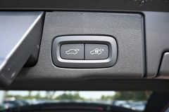 Fahrzeugabbildung Volvo XC60 B4 D AWD Ultimate Dark*STDHZG*360°*LUFT*