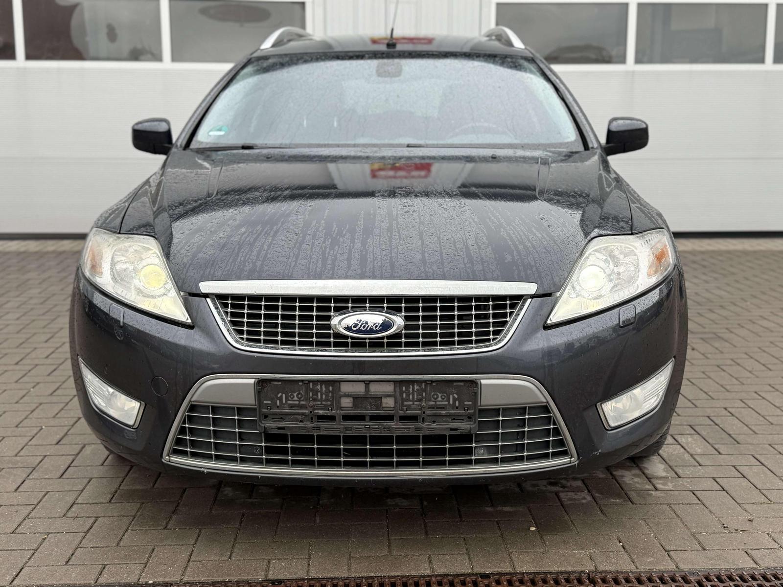 Ford Mondeo 2010 — вигляд ззаду