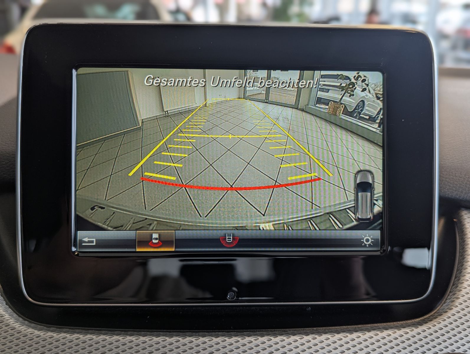 MERCEDES-BENZ B 180 Kamera Panoramadach LED - Image 24