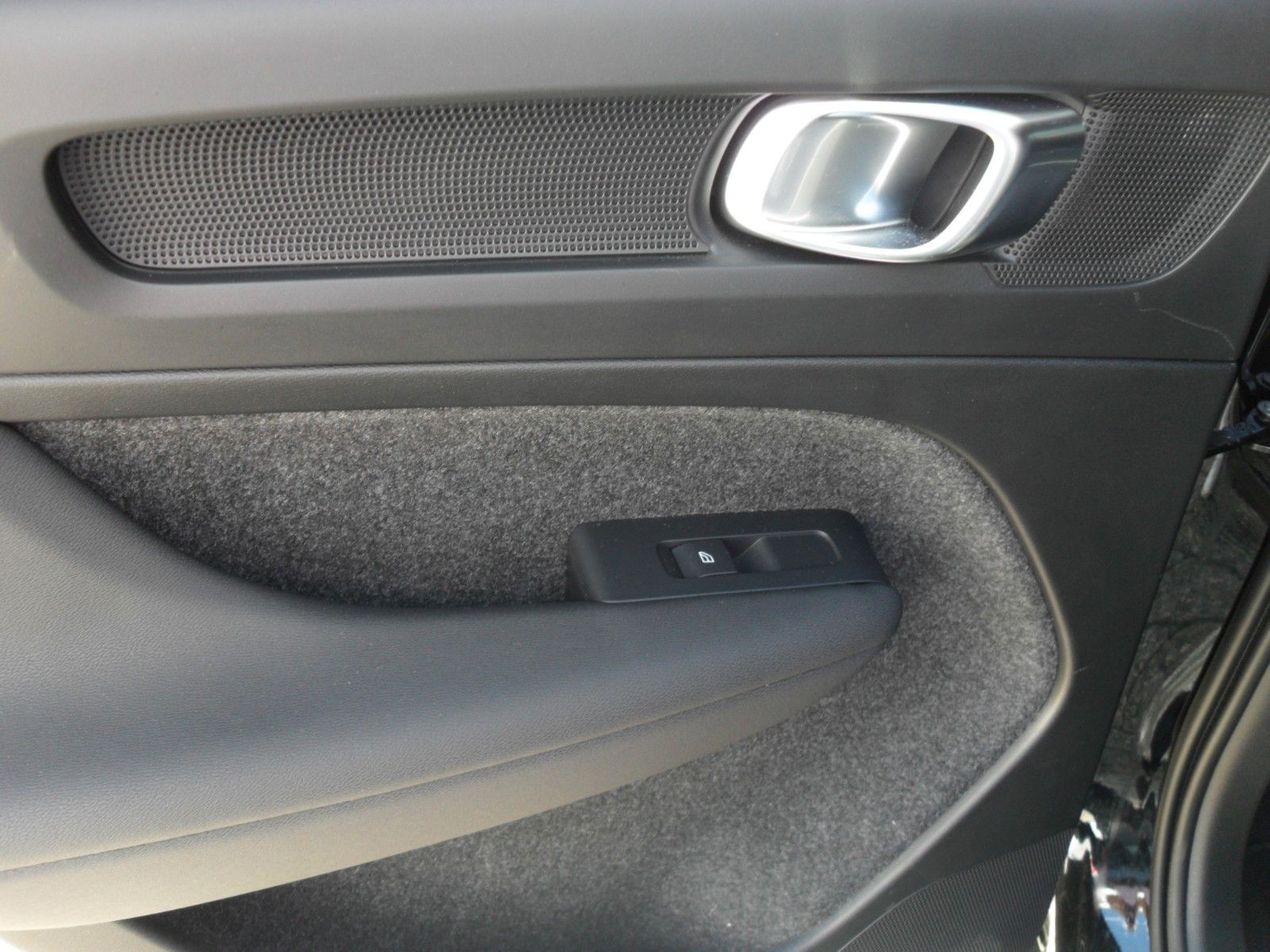 Fahrzeugabbildung Volvo XC 40 B4 Core