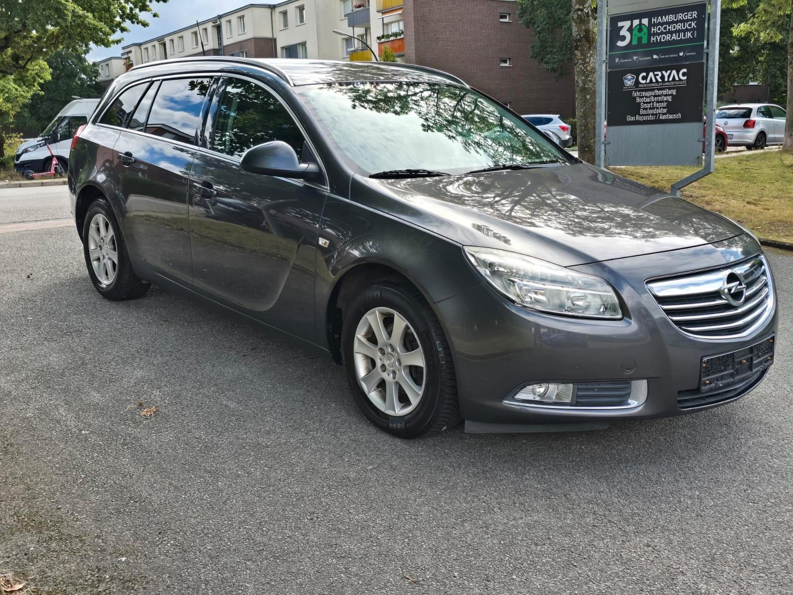Opel Insignia 2009 — interior