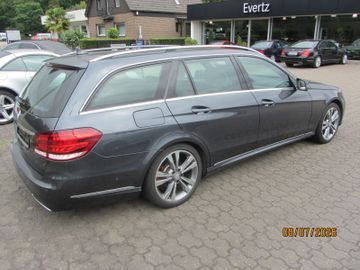 Mercedes E 200 - 3