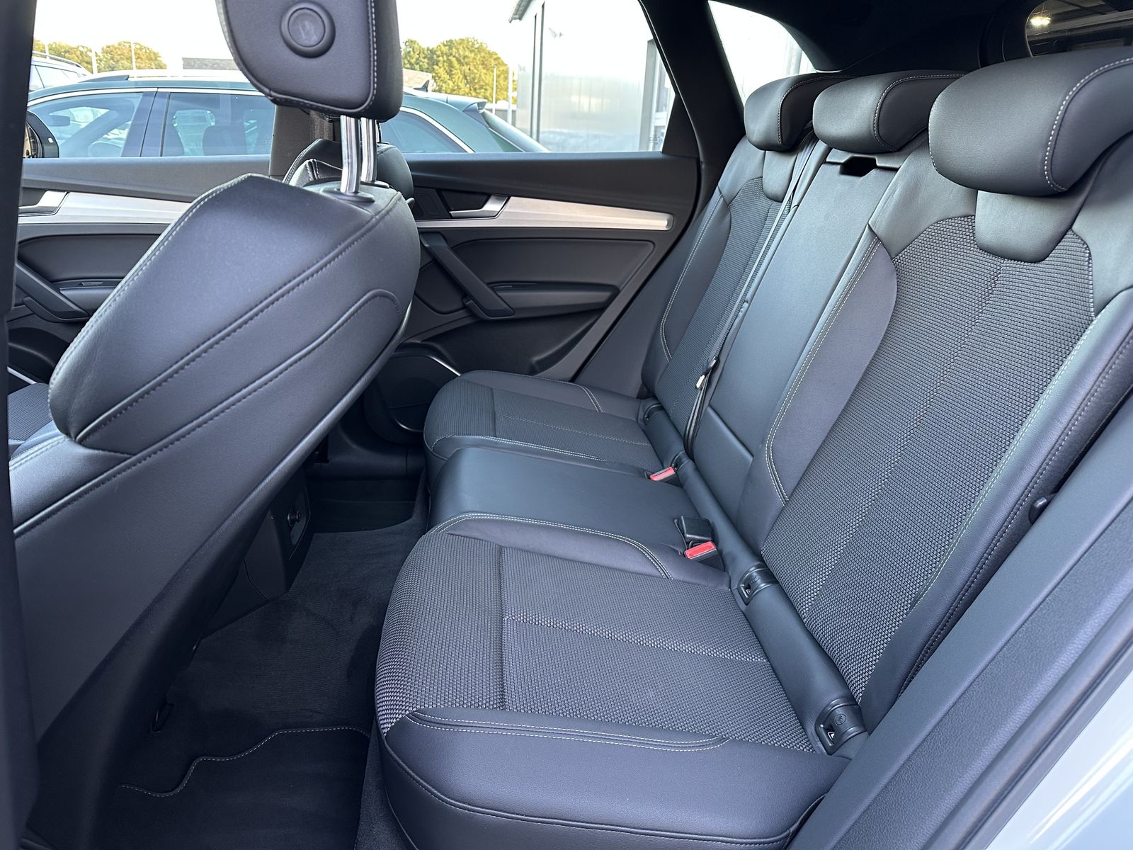 Fahrzeugabbildung Audi Q5 40 TDI Quattro S-Line NAV+LED+HUD+ACC+19ZO+PP