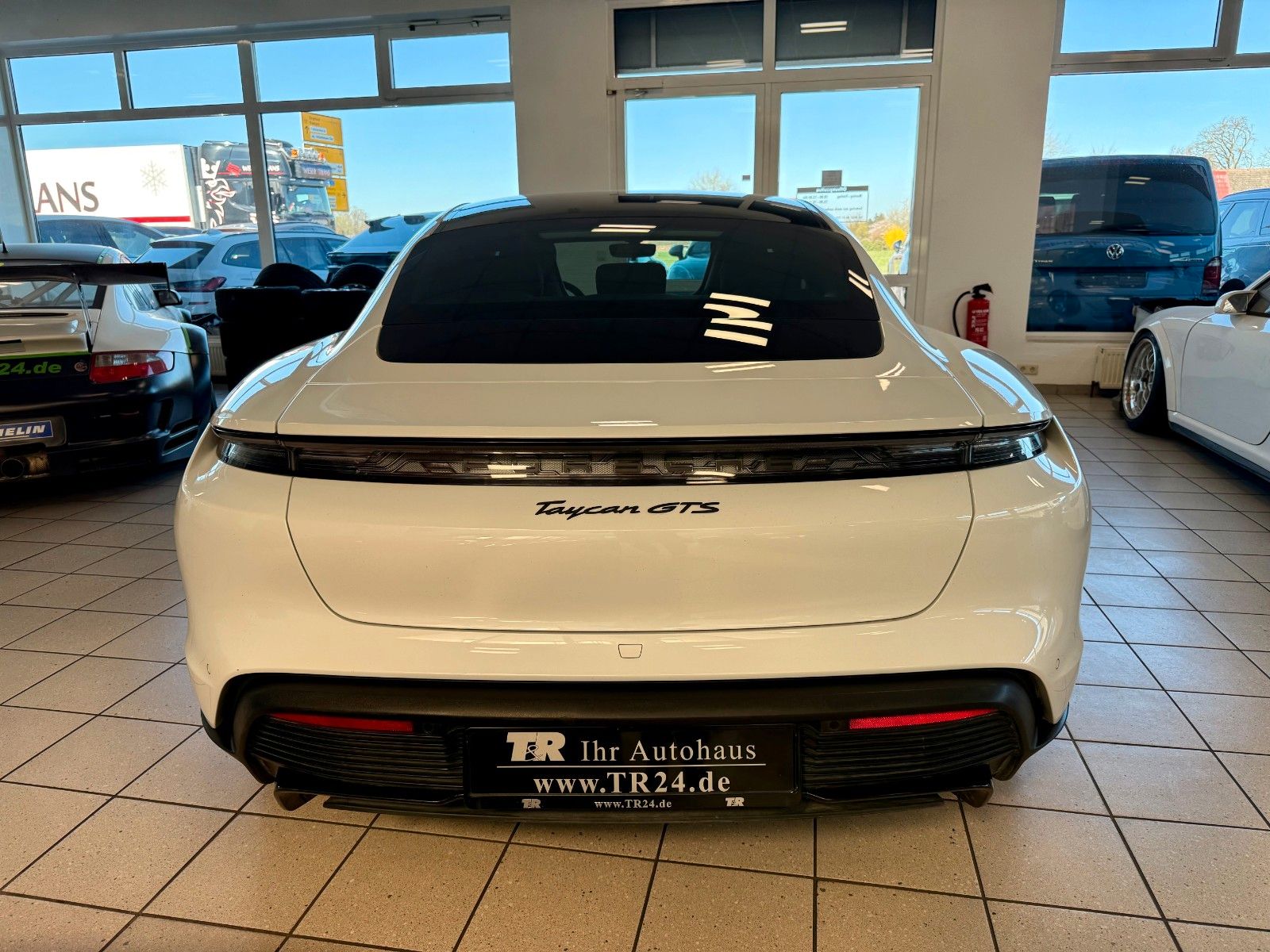Fahrzeugabbildung Porsche Taycan GTS Panorama/ACC/21Zoll/Keyless