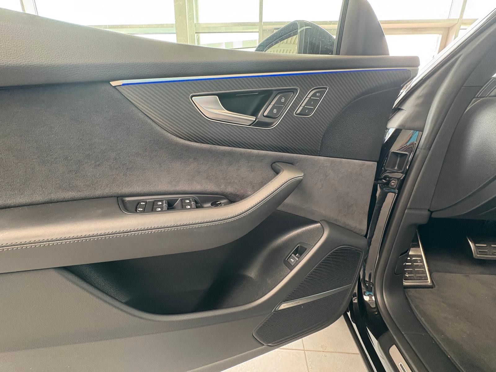 Fahrzeugabbildung Audi RSQ8 keramik*dynamik*massage*stand*23Z*akustik.