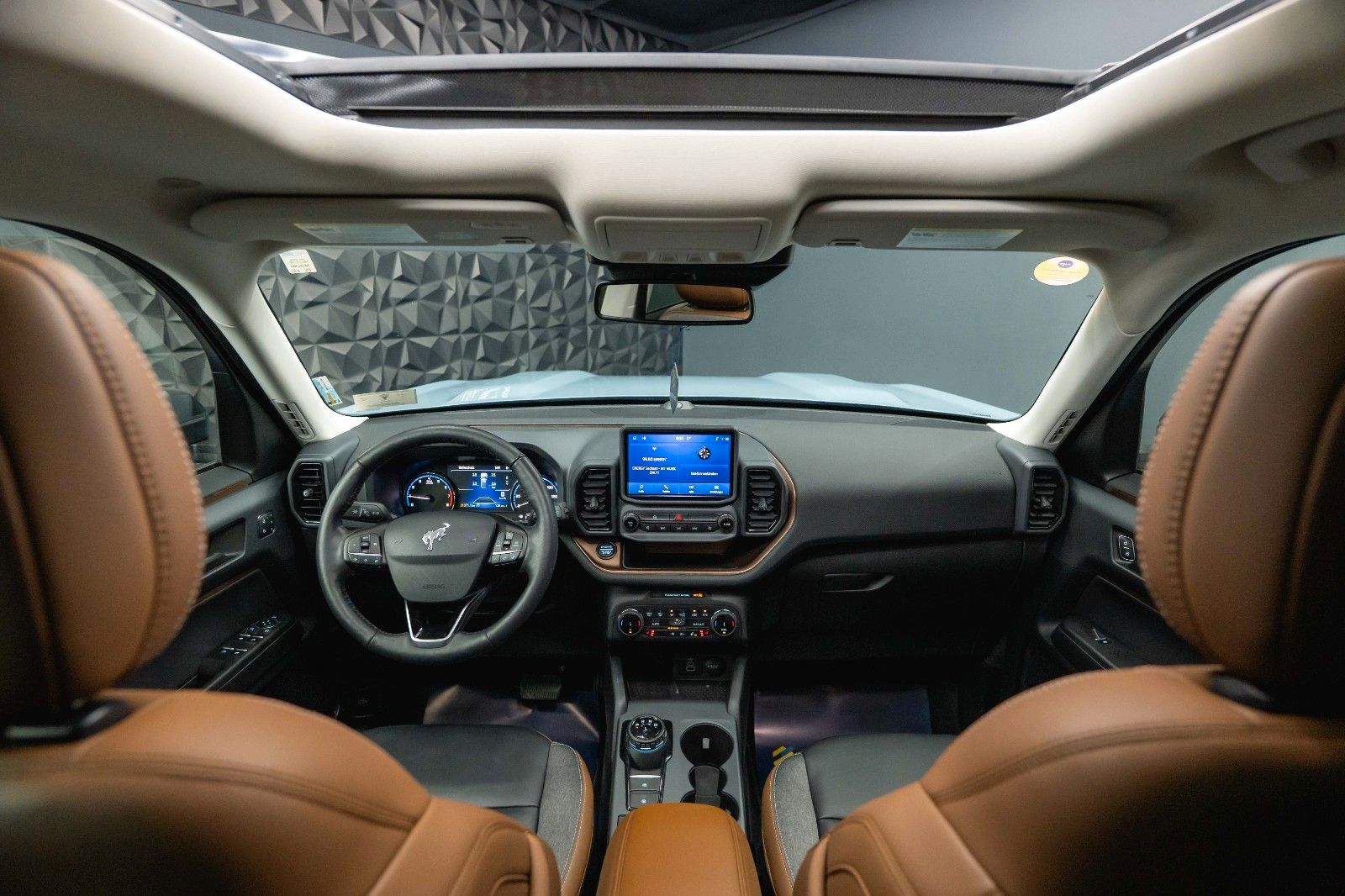 Fahrzeugabbildung Ford Bronco Sport 4x4 Outer Banks *LED*CarPlay*Pano*