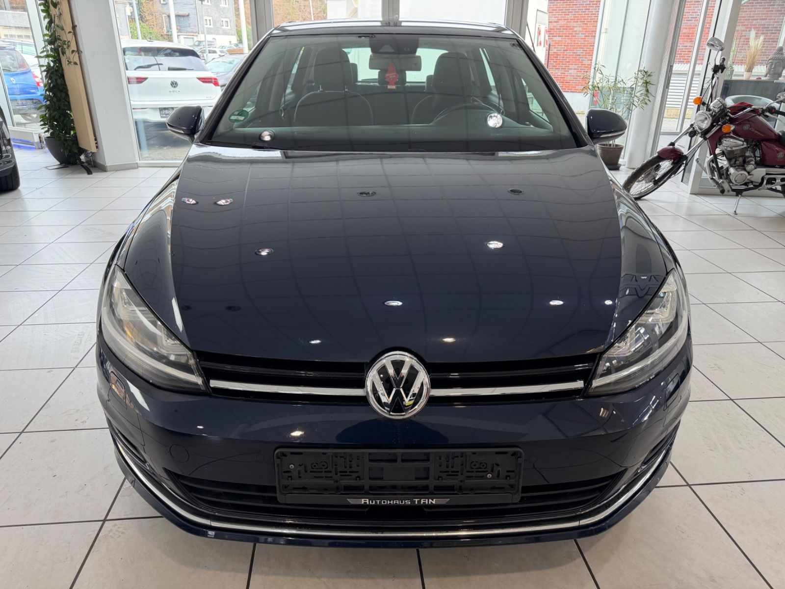 Fahrzeugabbildung Volkswagen Golf VII Lim. Highline BMT