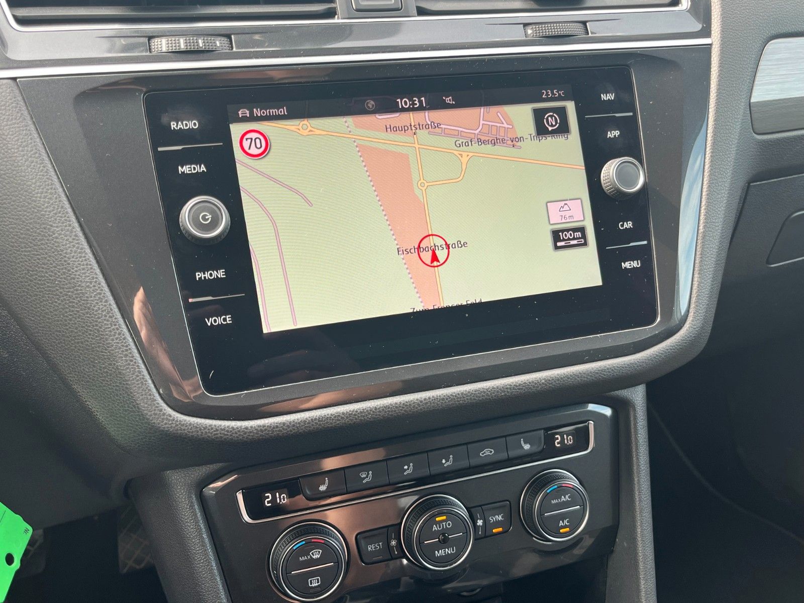 Fahrzeugabbildung Volkswagen Tiguan Allspace 2.0 TDI DSG Navi HUD AHK LED SPO