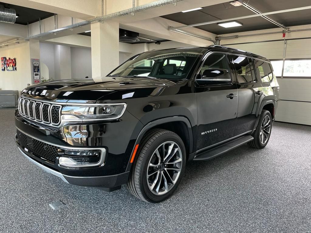 Fahrzeugabbildung Jeep WAGONEER SERIES II 5.7L-V8 E-TORQUE-PANORAMA