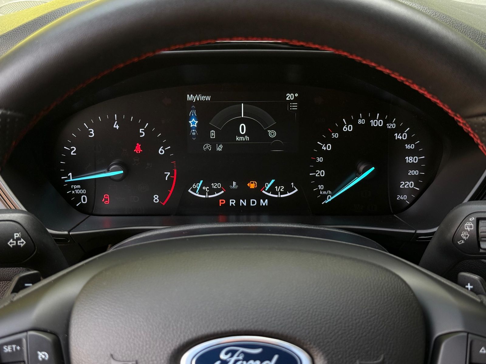Fahrzeugabbildung Ford Focus 1.0EB ST-Line MATRIX+NAV+WINTER+CARP+SYNC4