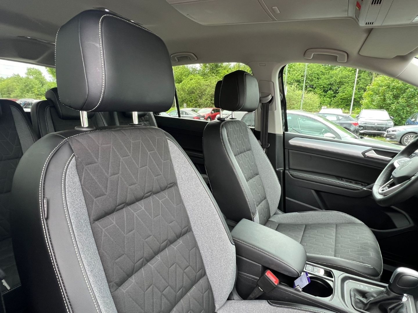 Touran 2.0TDI DSG GOAL AHK*7Sitze*IQ*Navi*elHeck