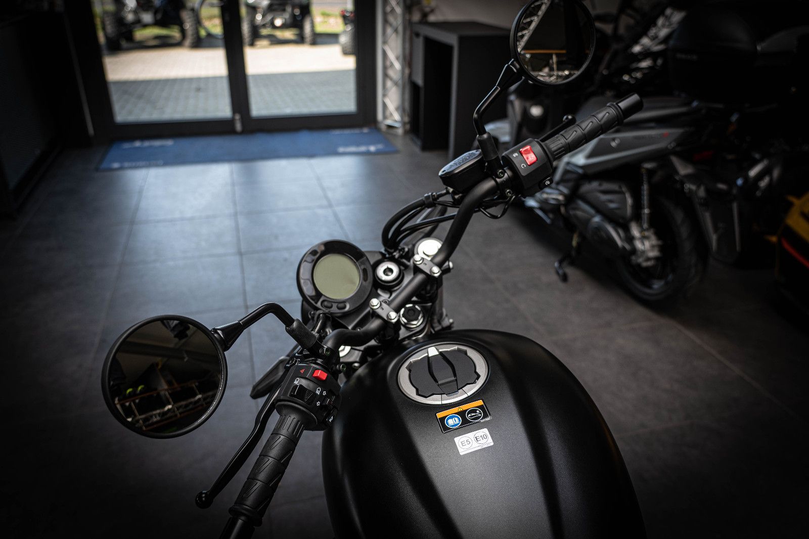 Fahrzeugabbildung Kawasaki Eliminator 500 / 2024 / Neu 4 Jahre Garantie