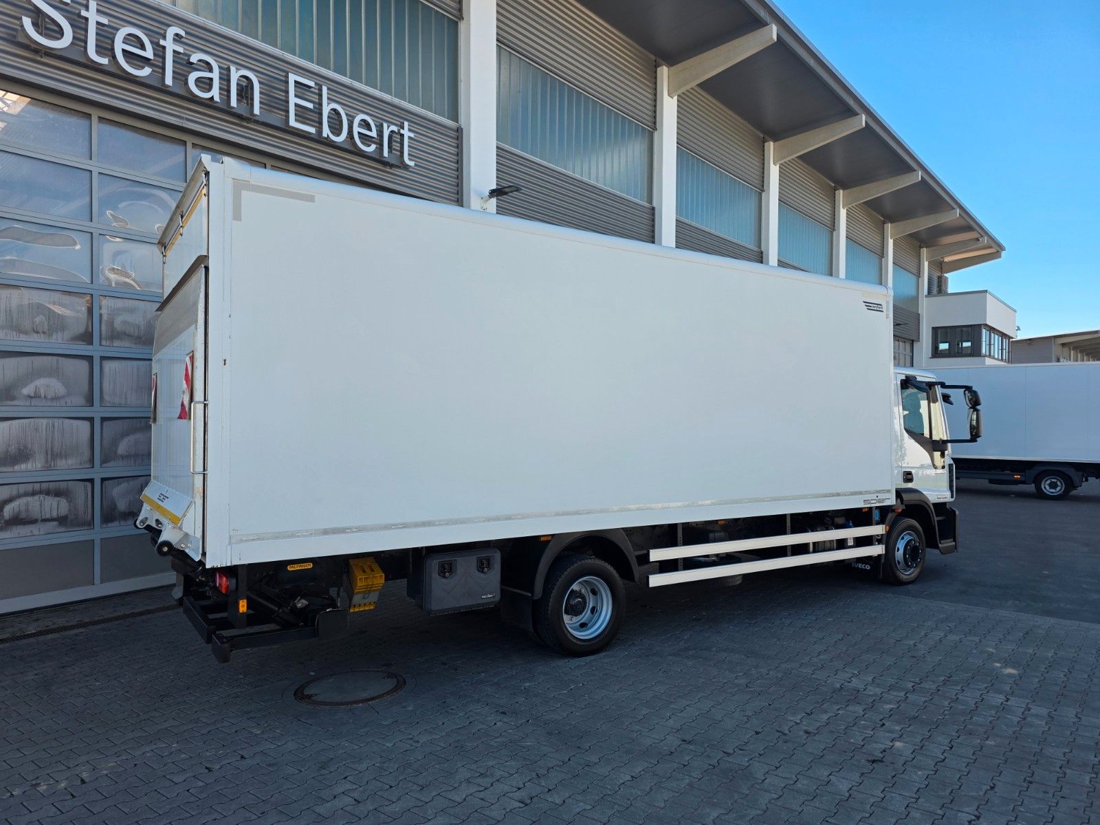 Fahrzeugabbildung Iveco Eurocargo 120E25 LBW 1.500kg Klima Standheizung