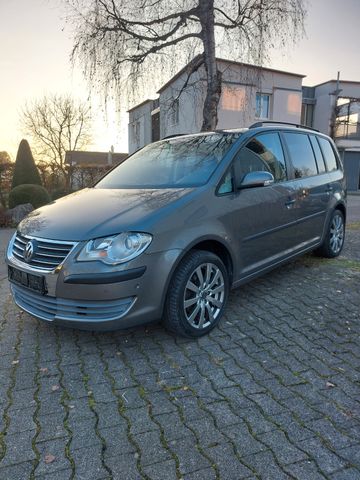 Volkswagen Touran 1.4 TSI 