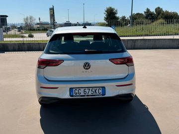 Volkswagen Golf - 2