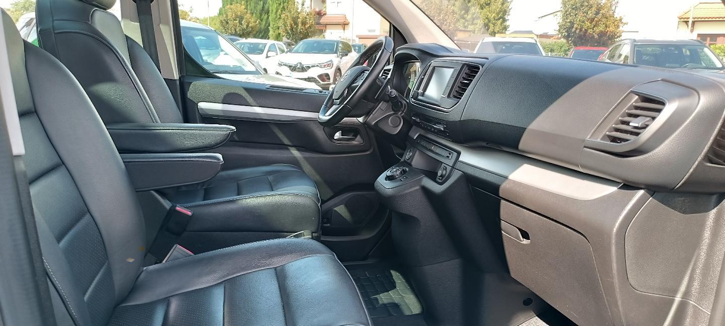 Toyota PROACE VERSO Executive Standheizung