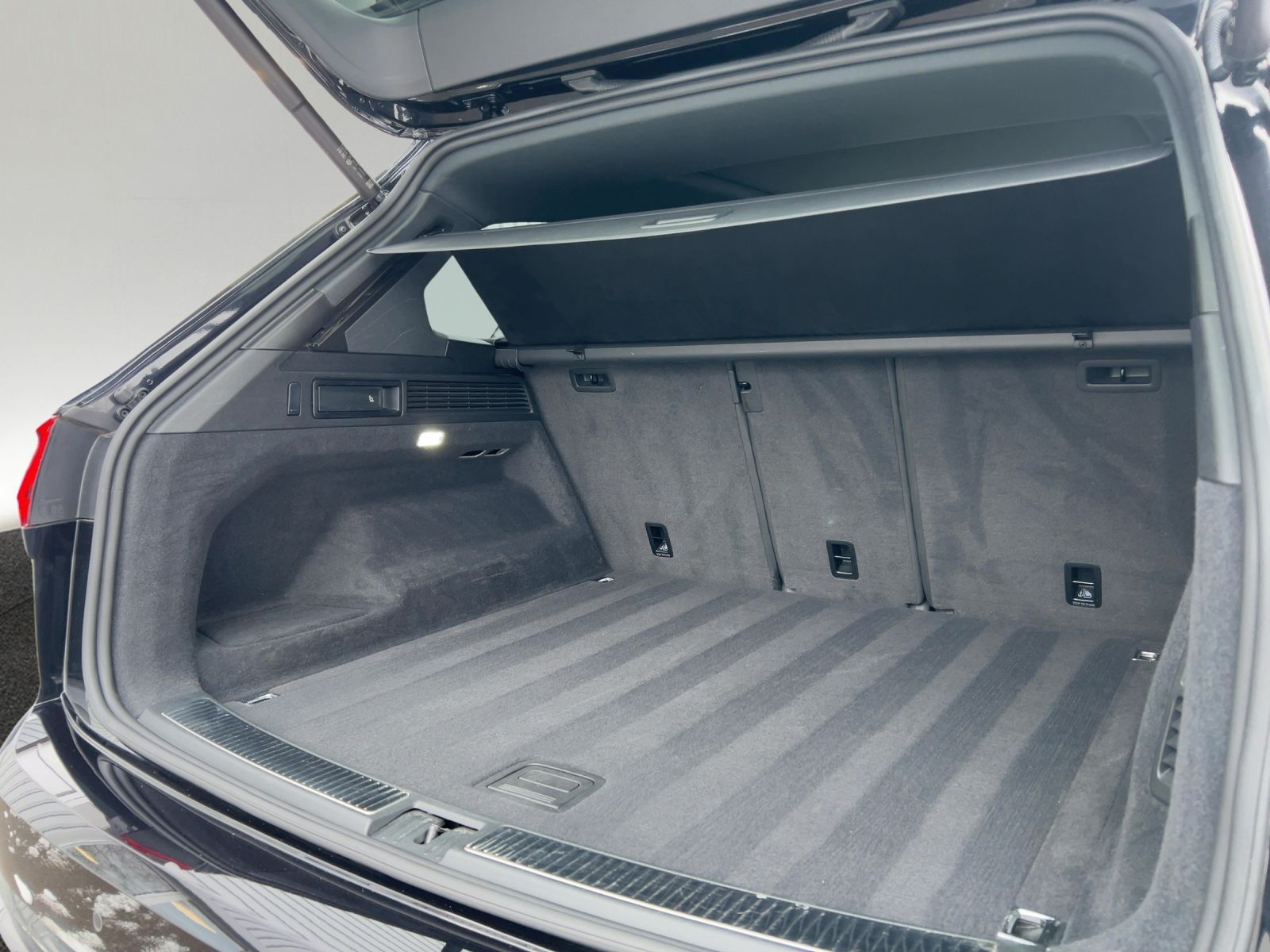 Volkswagen Touareg - Bild 6