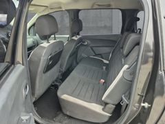 Fahrzeugabbildung Lodgy Stepway Selection Selection dCi 115 7 Sitz