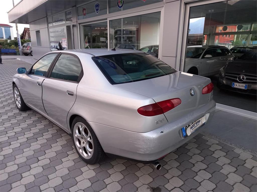 Alfa Romeo 166