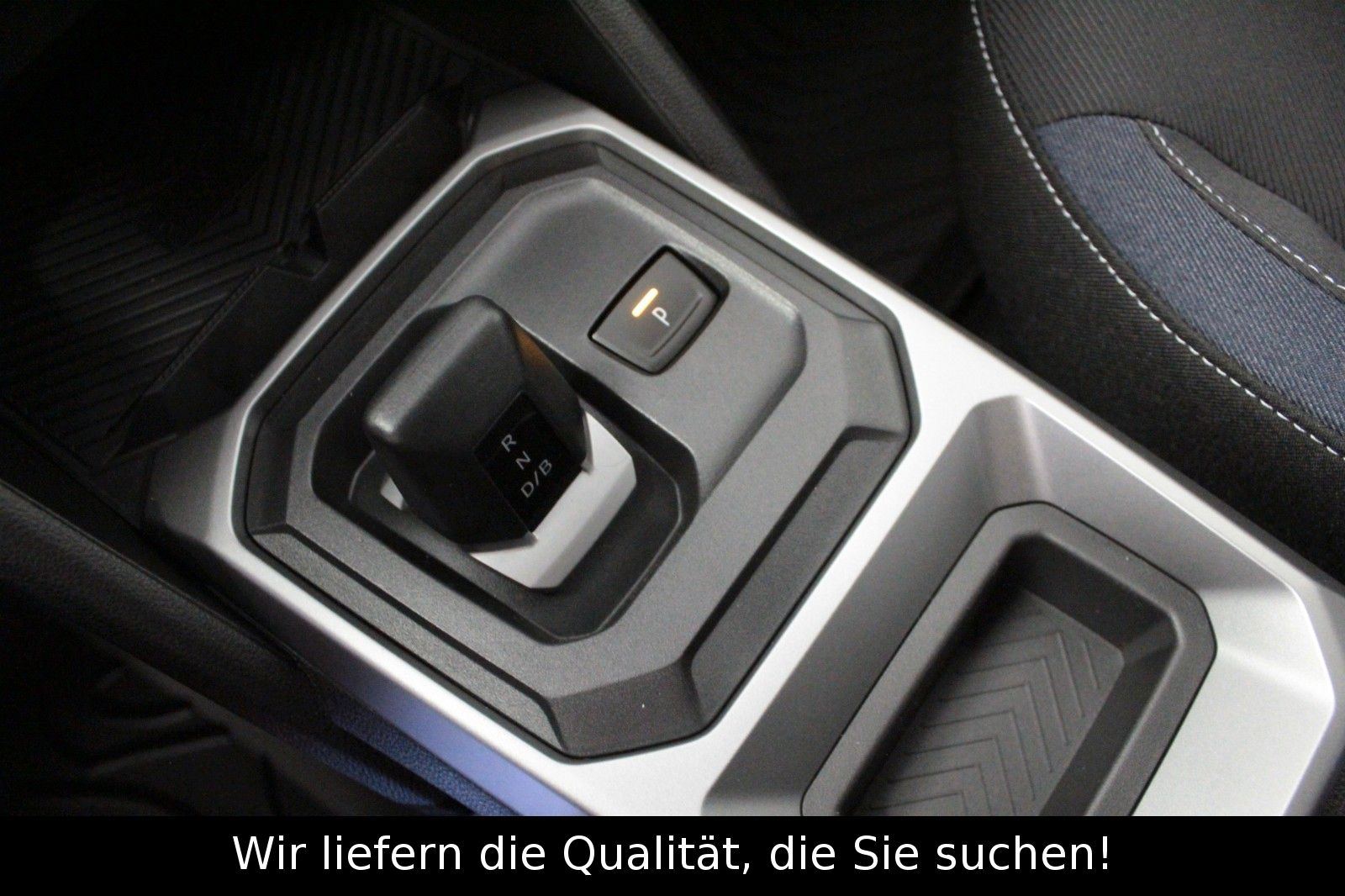Fahrzeugabbildung Dacia Duster III 140 Hybrid Journey*360°Cam*