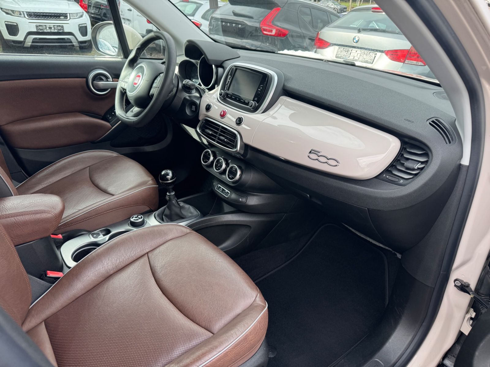 Fahrzeugabbildung Fiat 500X Lounge Leder+Panorama+Navi+Kamera