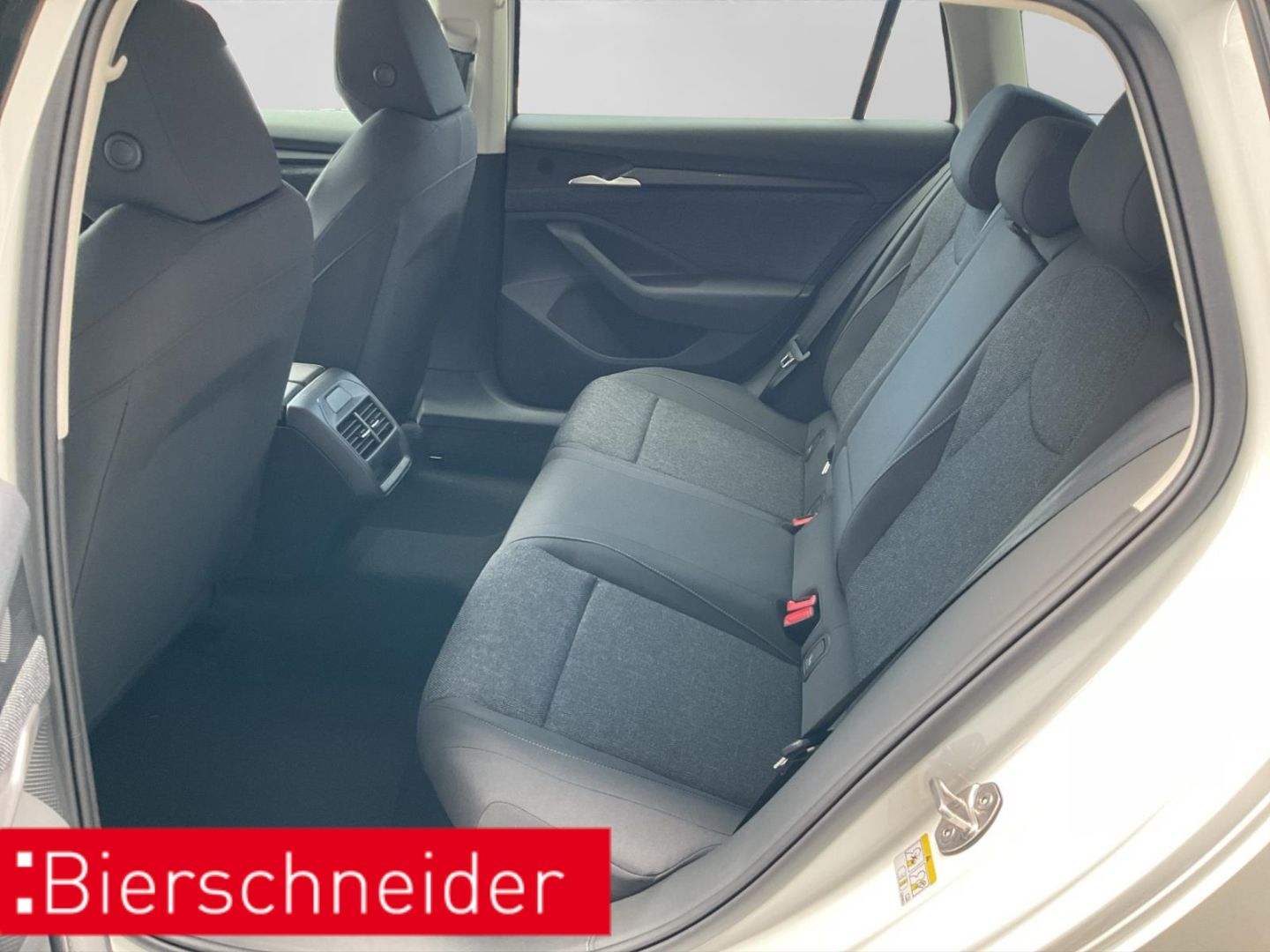 Skoda Superb - Bild 16