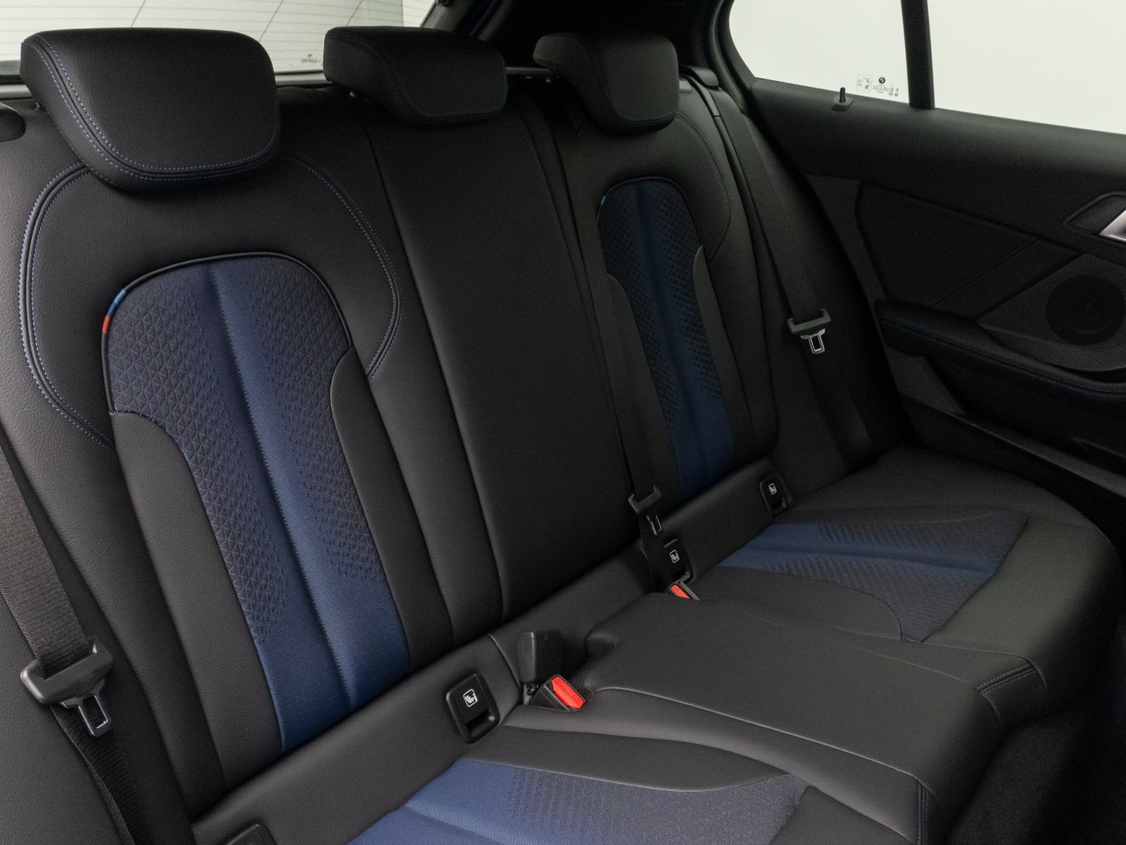 Fahrzeugabbildung BMW 118i M Sport DAB CockPitPr PDC Geschwindigkeitsr