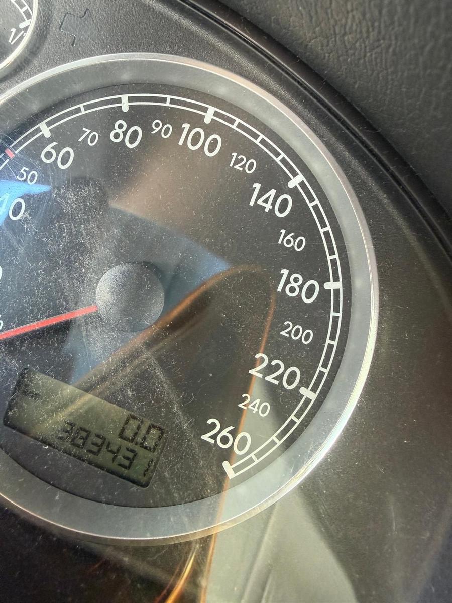 Volkswagen Passat 2005 — photo 8