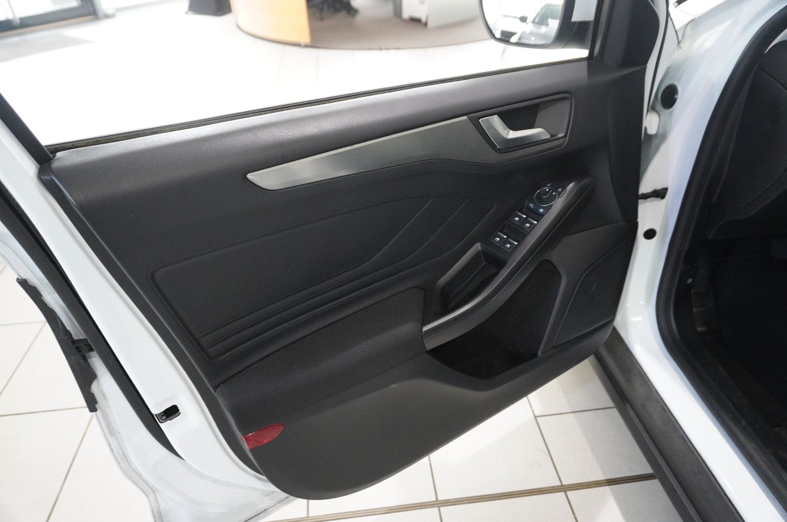 Fahrzeugabbildung Ford Focus Turnier 1.5D TITANIUM NAVI/LED/KAMERA/DAB+