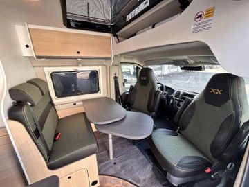 Sunlight Cliff XX 600 RT Dieselheiz. Totwinkel LED Safety