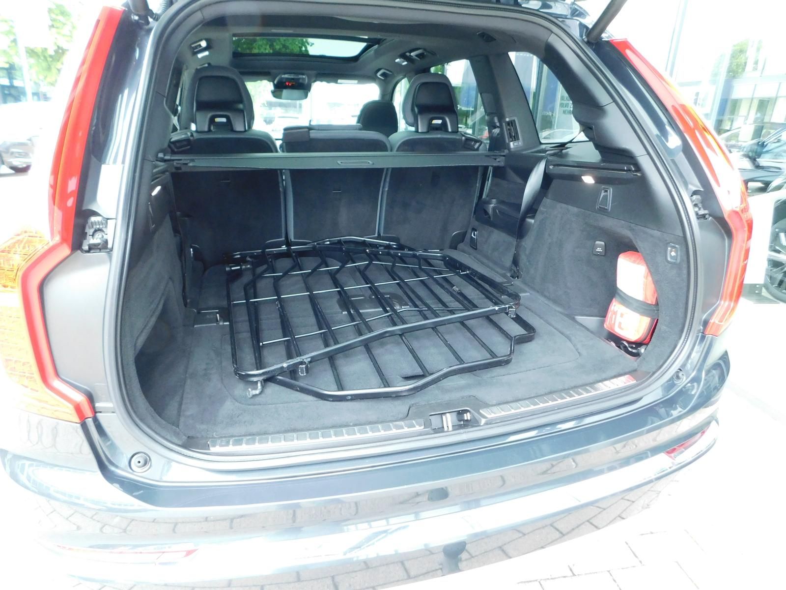 Fahrzeugabbildung Volvo XC90 T8 Inscription Edition "Bowers&Wilkins"