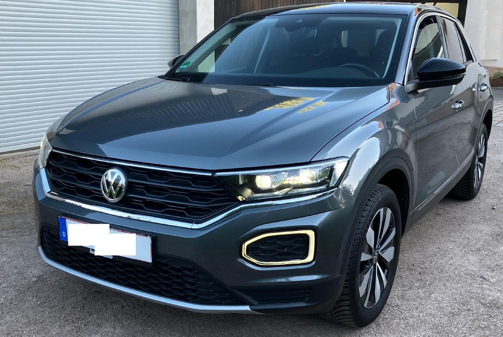 Volkswagen T-Roc IQ.DRIVE LED , schwarzes Dach, top Zustand