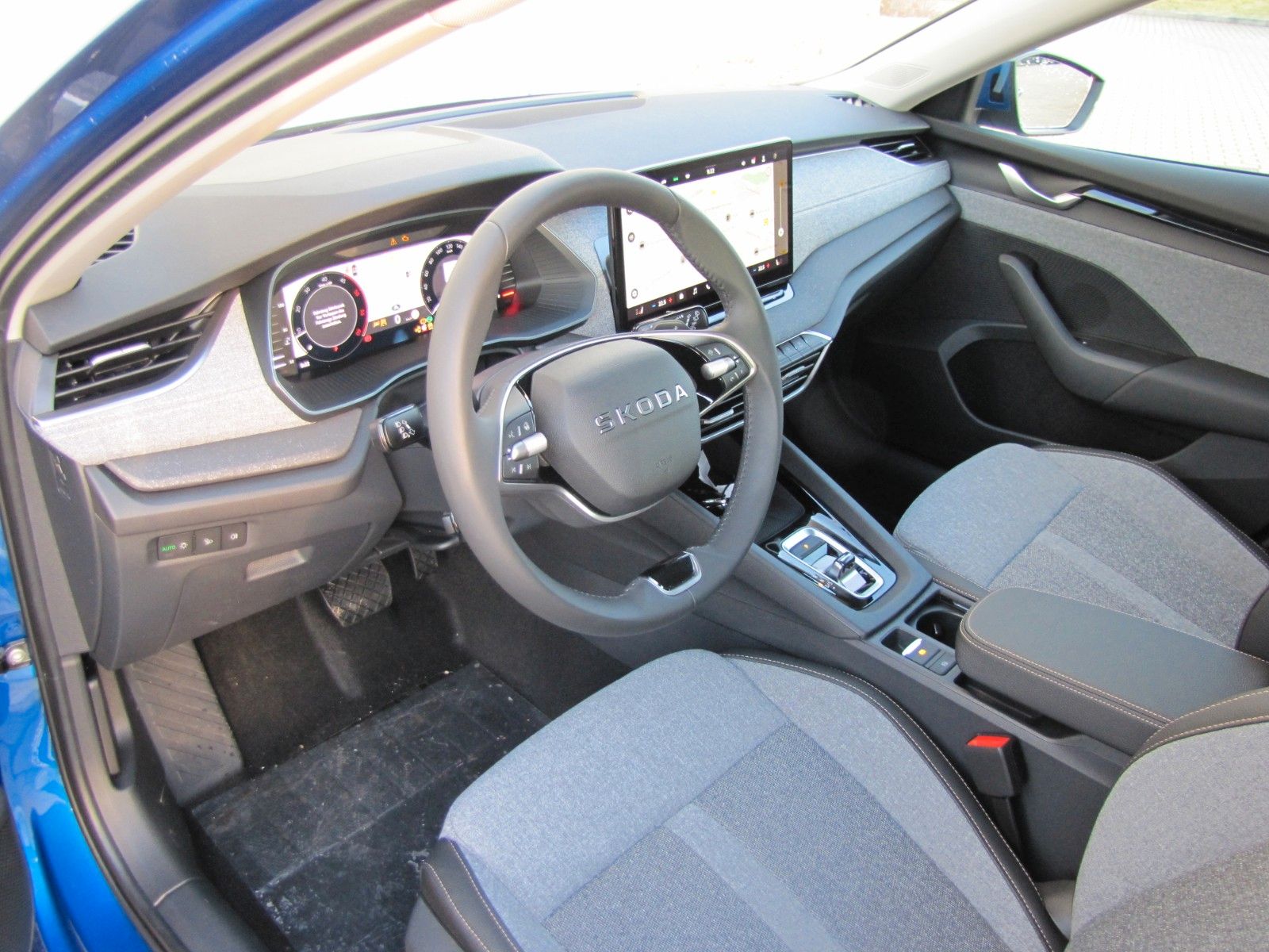 Fahrzeugabbildung SKODA Octavia Combi Tour 2.0 TDI 150PS DSG