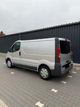 Renault Trafic 2.0 Diesel 114PS Klima/AHK ... - gebrauchte Renault Trafic aus dem Jahr 2013