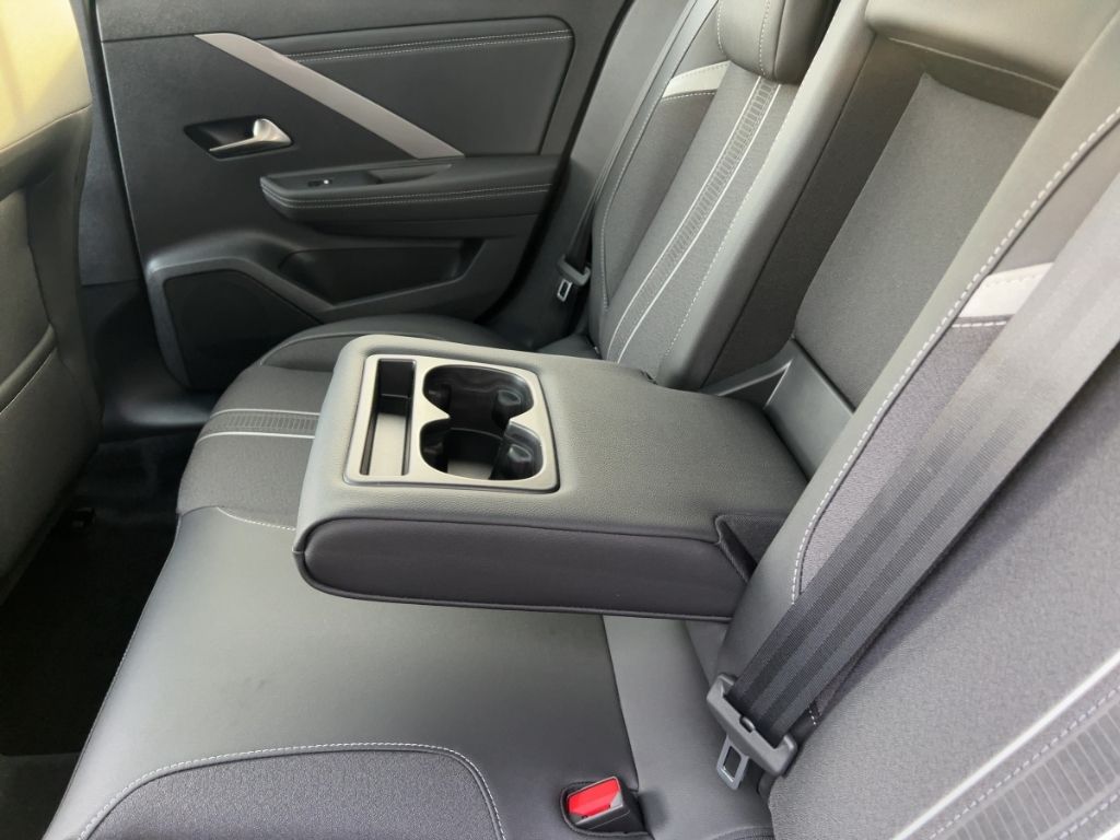 Fahrzeugabbildung Opel Astra ST AT8 GS SONDERAKTION