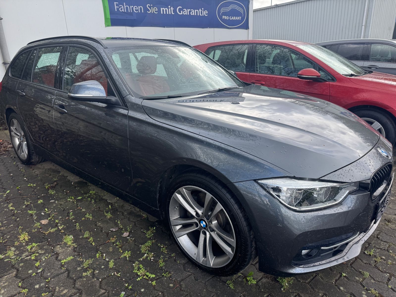 Fahrzeugabbildung BMW 330 xDrive Sport Line Panorama+HUD+erst 37500km