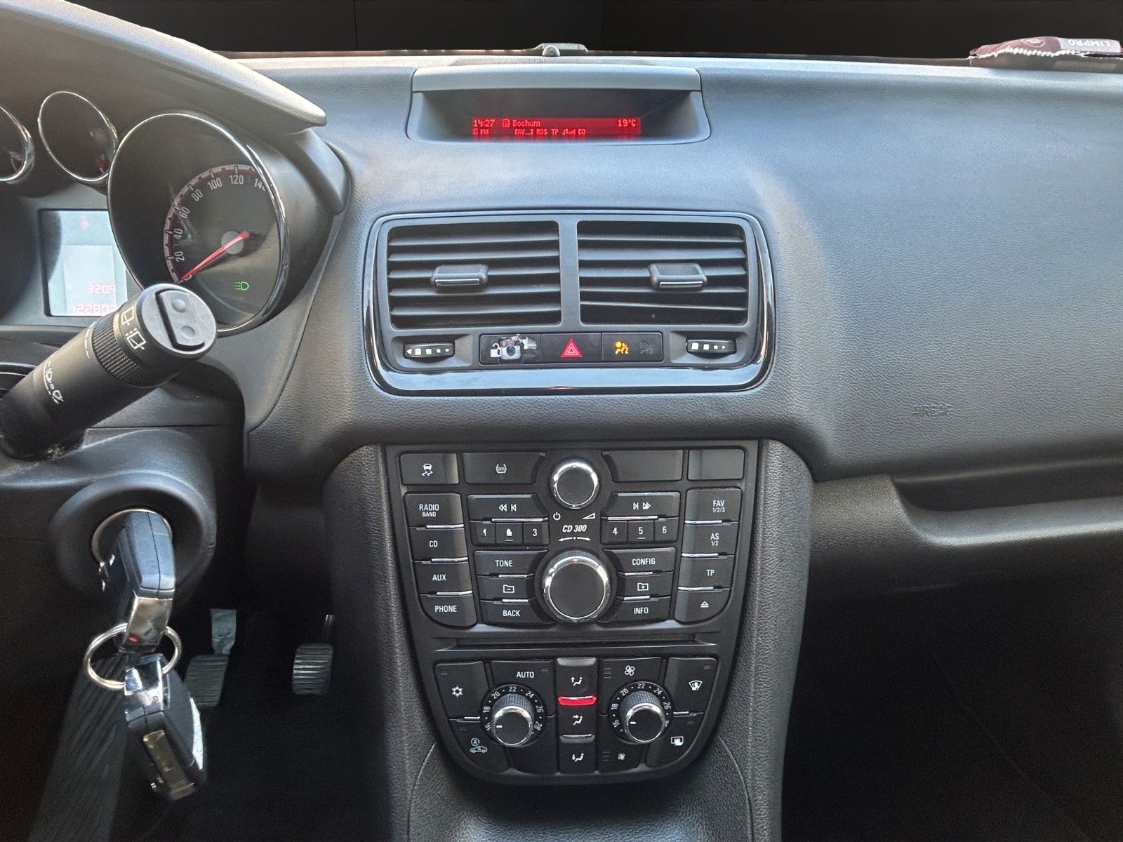 Fahrzeugabbildung Opel Meriva B Design Edition Klima/Parktronik PDC/