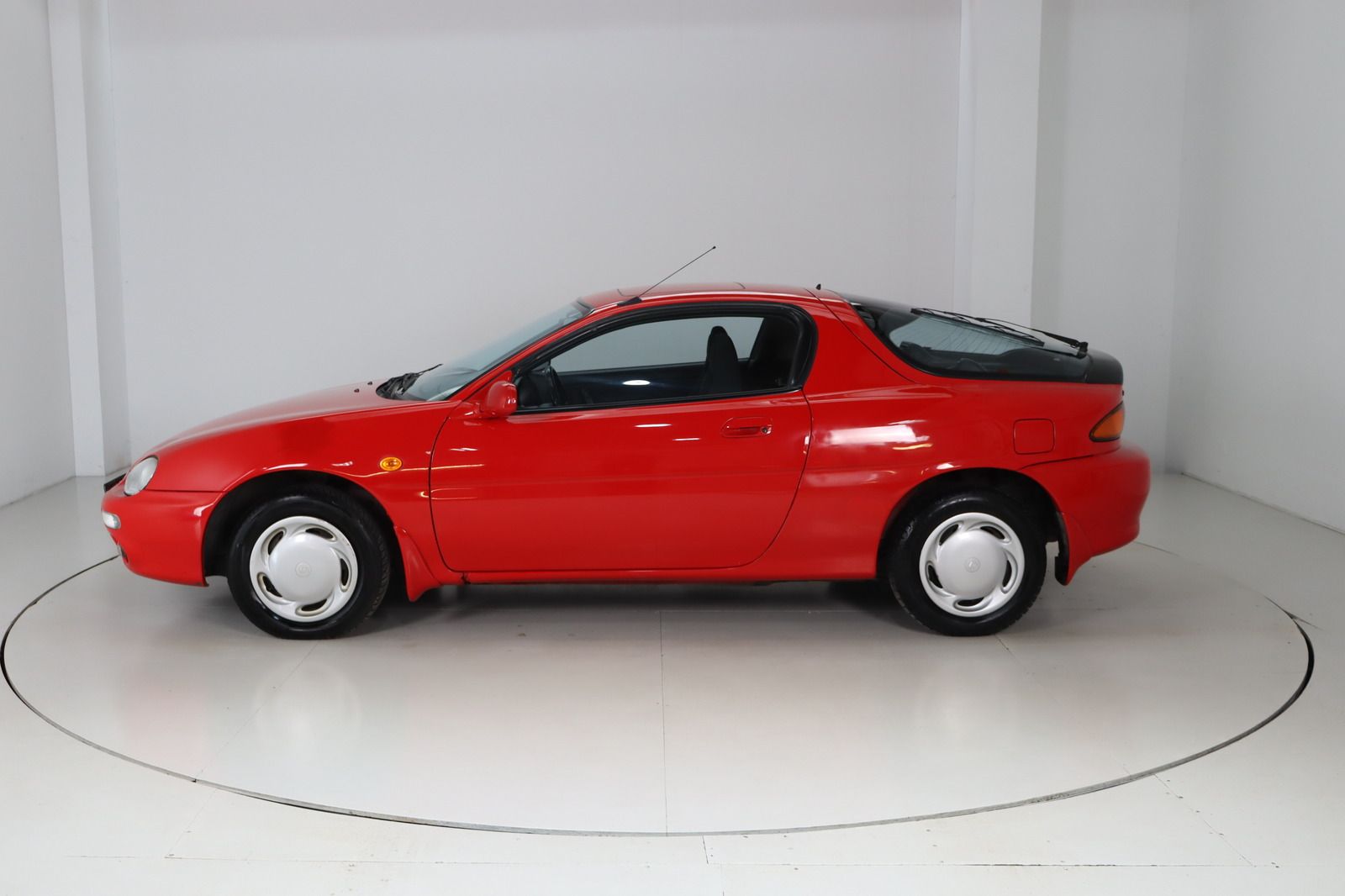 Fahrzeugabbildung Mazda MX-3 1.6 16V * Schiebedach * 1.Hand