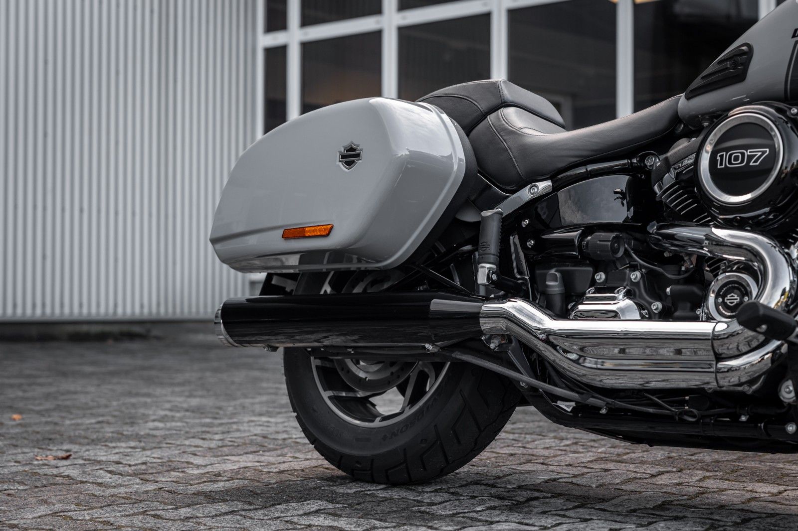 Fahrzeugabbildung Harley-Davidson FLSB Sport Glide Softail - JEKILL & HYDE