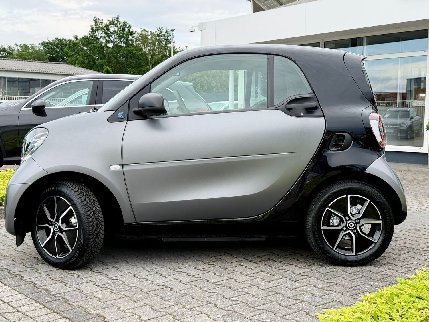 Fahrzeugabbildung Smart forTwo EQ EXCLUSIVE, Winter, LED, PTS, RFK, Pano
