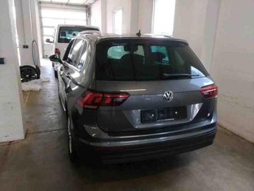 Volkswagen Tiguan - 4
