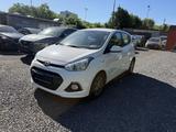 Hyundai i10 Intro Edition - Hyundai i10 Intro mit Benzin-Antrieb