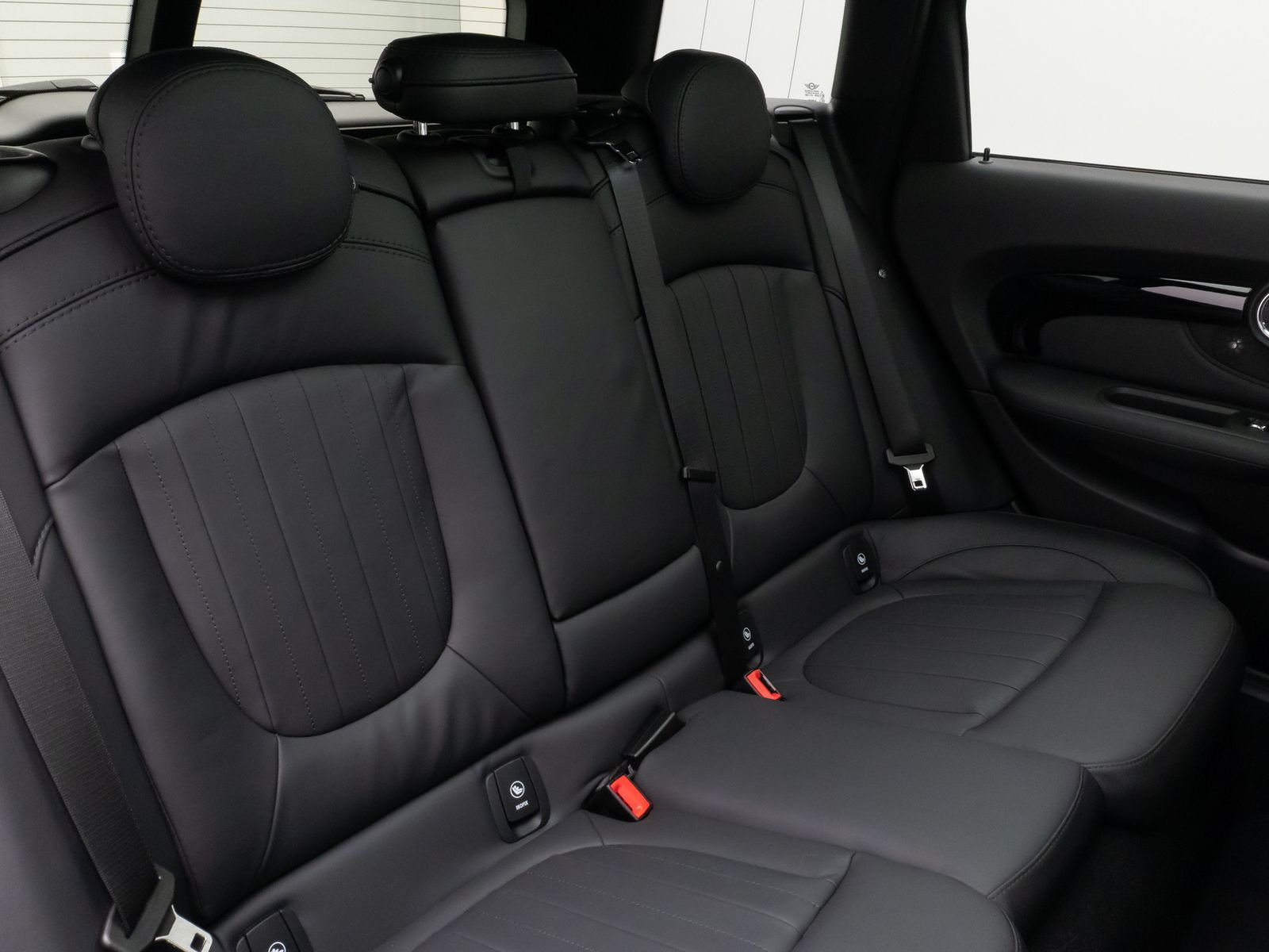 Fahrzeugabbildung MINI Cooper S Clubman H/K Panoram DAB HUD Kamera Voll