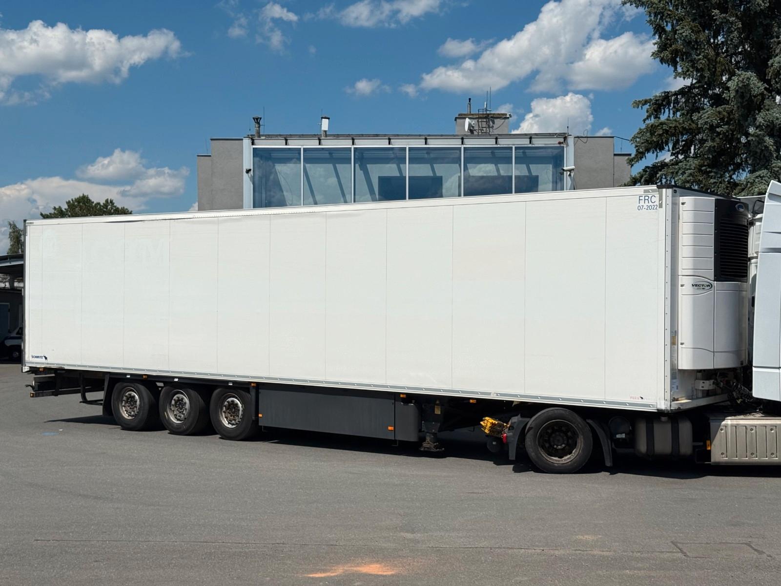 Schmitz Cargobull SKO24 Carrier Vector 1950 Bi-Temp