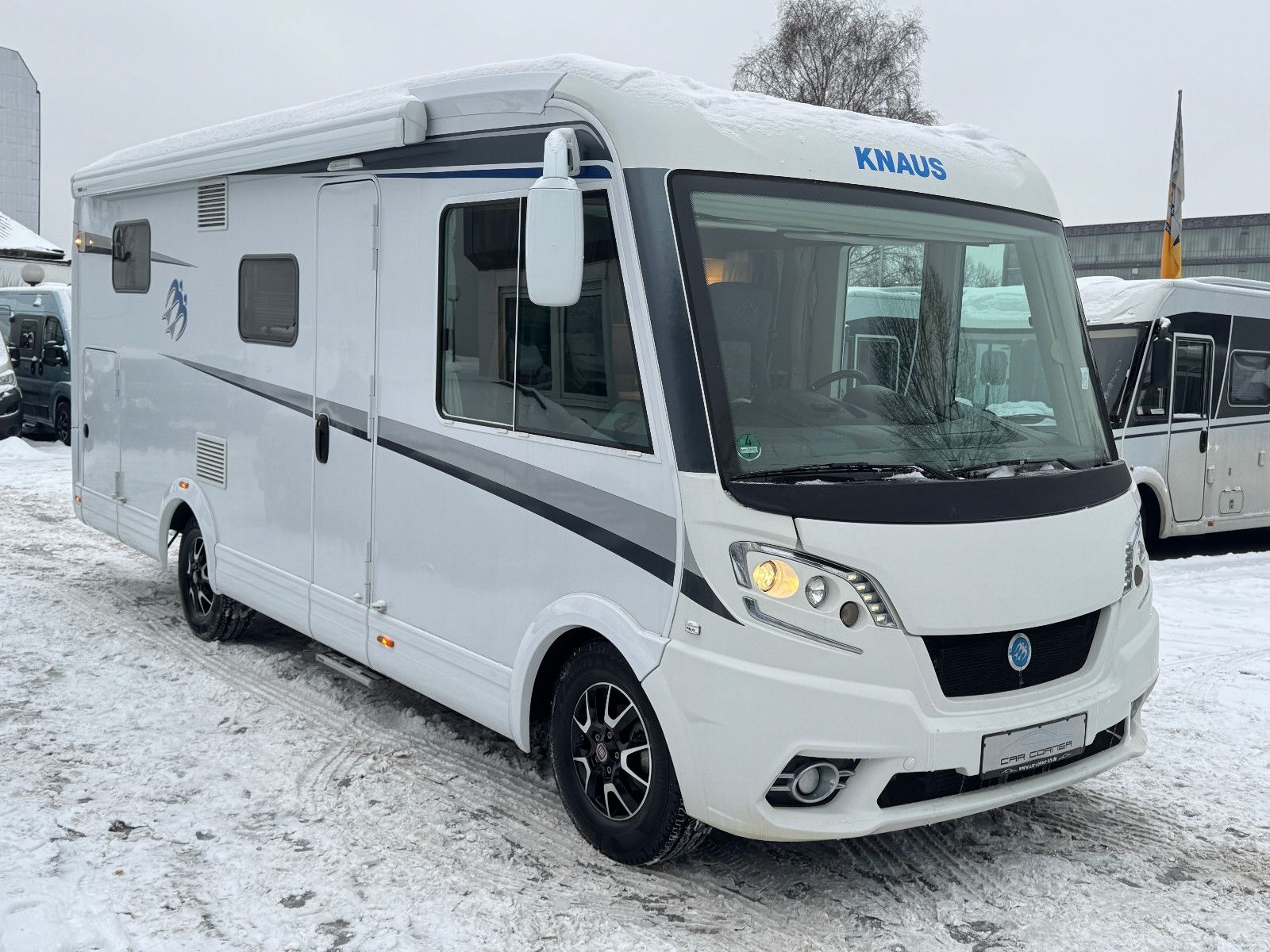 Fahrzeugabbildung Knaus VAN 650 I MEG AUTOMATIK LÄNGSBETT HUBBETT 1.HAND